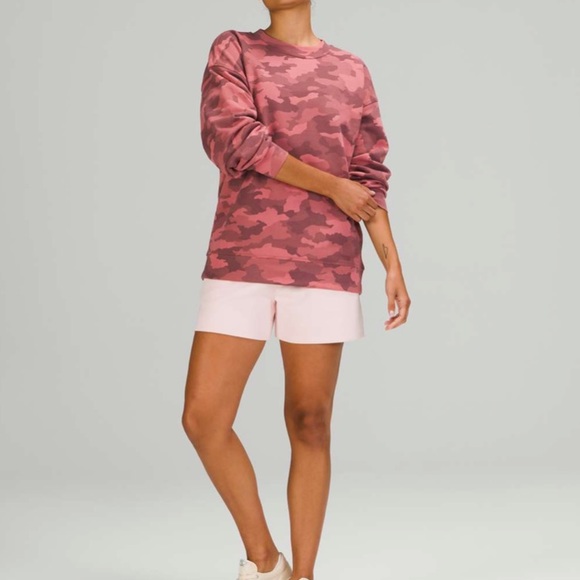 Lululemon Perfectly Oversized Crew Heritage 365 Pink Camo Rose, fits size 6-8 - Picture 2 of 6